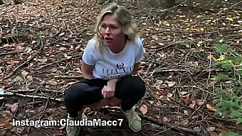 Beromen Di Hutan: Anal Fuck Dan Cumshot