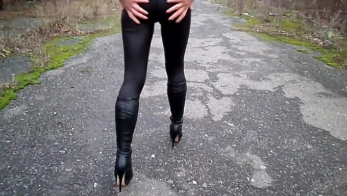 Gay Heel Fetish In Leather Boots And Tights