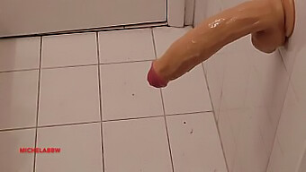 Amatør Bøsse Solo Session Med Dildo Og Stor Pik