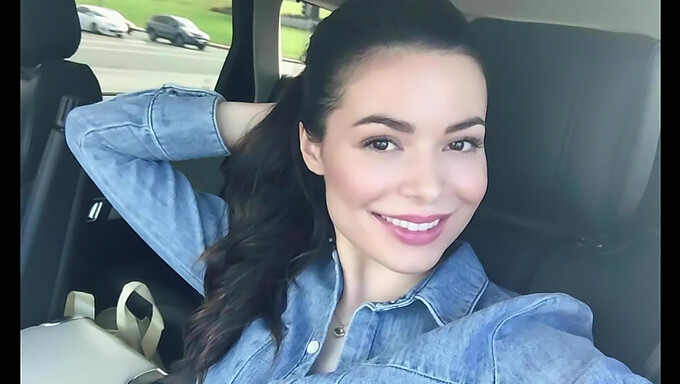 Колекцията Instagram На Miranda Cosgrove За Мастурбация