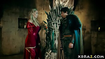 Game Of Thrones Milf Tem Um Ménage Selvagem Neste Vídeo Em Hd