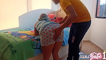 Belle-Mère Et Beau-Fils Partagent Une Rencontre Chaude Et Intense