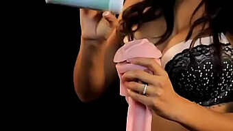 Trải Nghiệm Fleshlight Tốt Nhất Với Daisy Marie! Gọi 09883788091 Để Xem Đồ Chơi Tình Dục