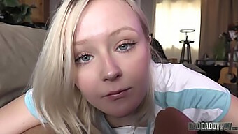 Cumshot-Sammanställning Av Små Bröst Babe Natalia Queen