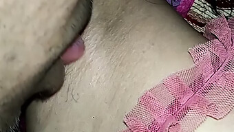 Puting Susu Besar Dan Remaja Berpayudara Besar Diterjah Di Gloryhole