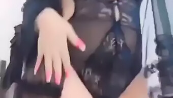 آسيوي ناضج (18+) مع مؤخرة كبيرة في فيديو منزلي