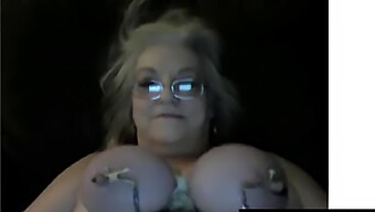 Nonna Impazzisce In Webcam