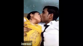 Rough Sex With An Indian Big Boobs Bhabi In A Car