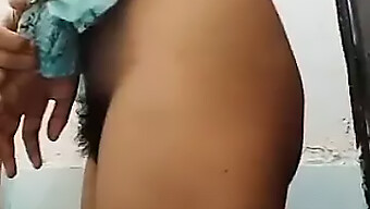 18-Year-Old Indian Girl'S Big Boobs