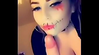 Η Έκπληξη Του Halloween Της Amelia Skye Περιλαμβάνει Face Fuck Και Cumshot