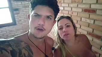 Adolescente Grega Recebe Um Boquete Do Marido Pornstar