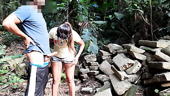 Remaja (18+) Dibayar Untuk Anus Dan Seks Oral Di Hutan