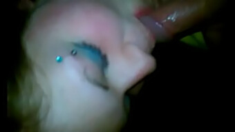 Amateur Deepthroat En Grote Lul Actie