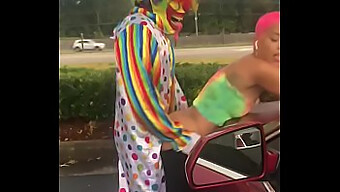 Petualangan Seks Publik Jasamine Banks Dan Gibby The Clown Dalam Hd