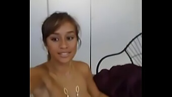 Gadis Webcam Samoan Melakukan Masturbasi Solo