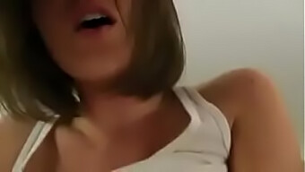 Blowjob Dengan Payudara Besar Dan Bercinta Dengan Akhiran Cumshot